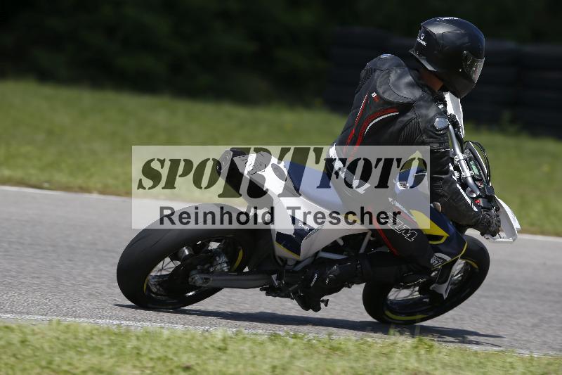 /Archiv-2024/29 12.06.2024 MOTO.CH Track Day ADR/Gruppe blau/12